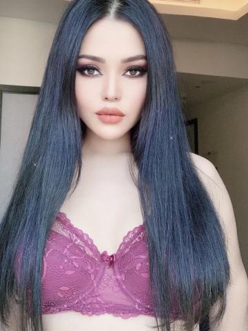 Виолетта Ласковая Брюнетка